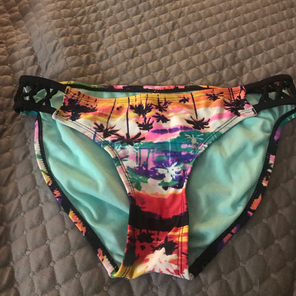 bikini bottom NWOT
